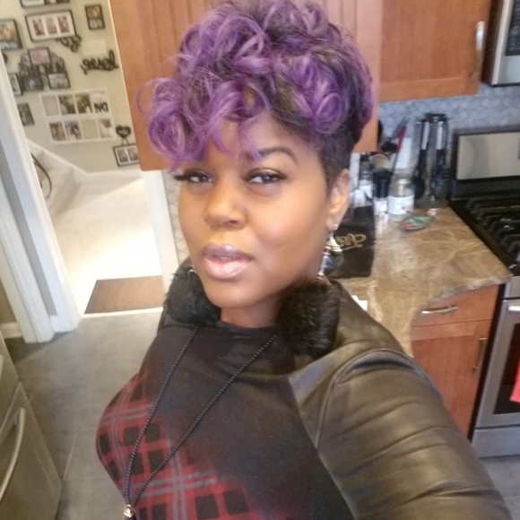 Meet your Posher, Alea - Picture 3 of 3